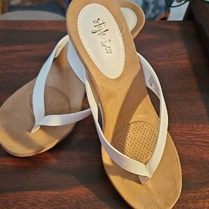 Style & Co. White and Tan Thong Sandals